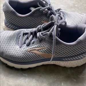 Brooks Women's Blue and Gold Athletic Shoes